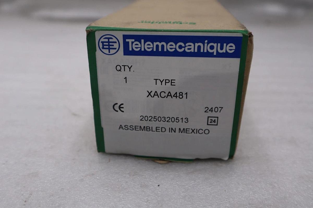 Used NEW SCHNEIDER XACA481 Pendant Control Stations Crane Switch Stock 6054