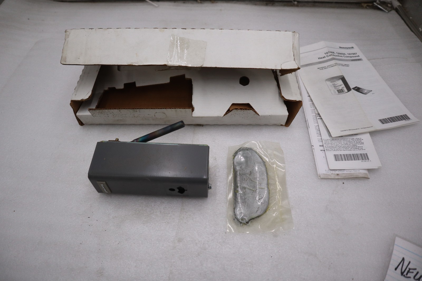 Used Honeywell Home L4006A1959 Grey 40-180F Aquastat Controller STOCK GF171A