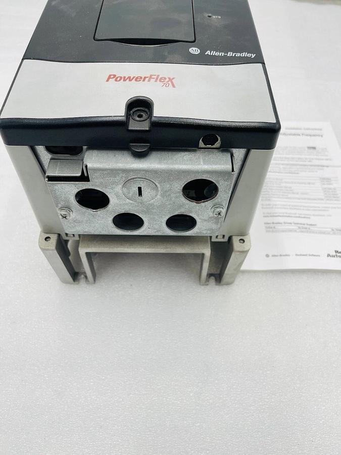 ALLEN BRADLEY 20AD2P1A0AYNAEG0 POWERFLEX 70 ADJUSTABLE FREQUENCY AC DRIVE #2250