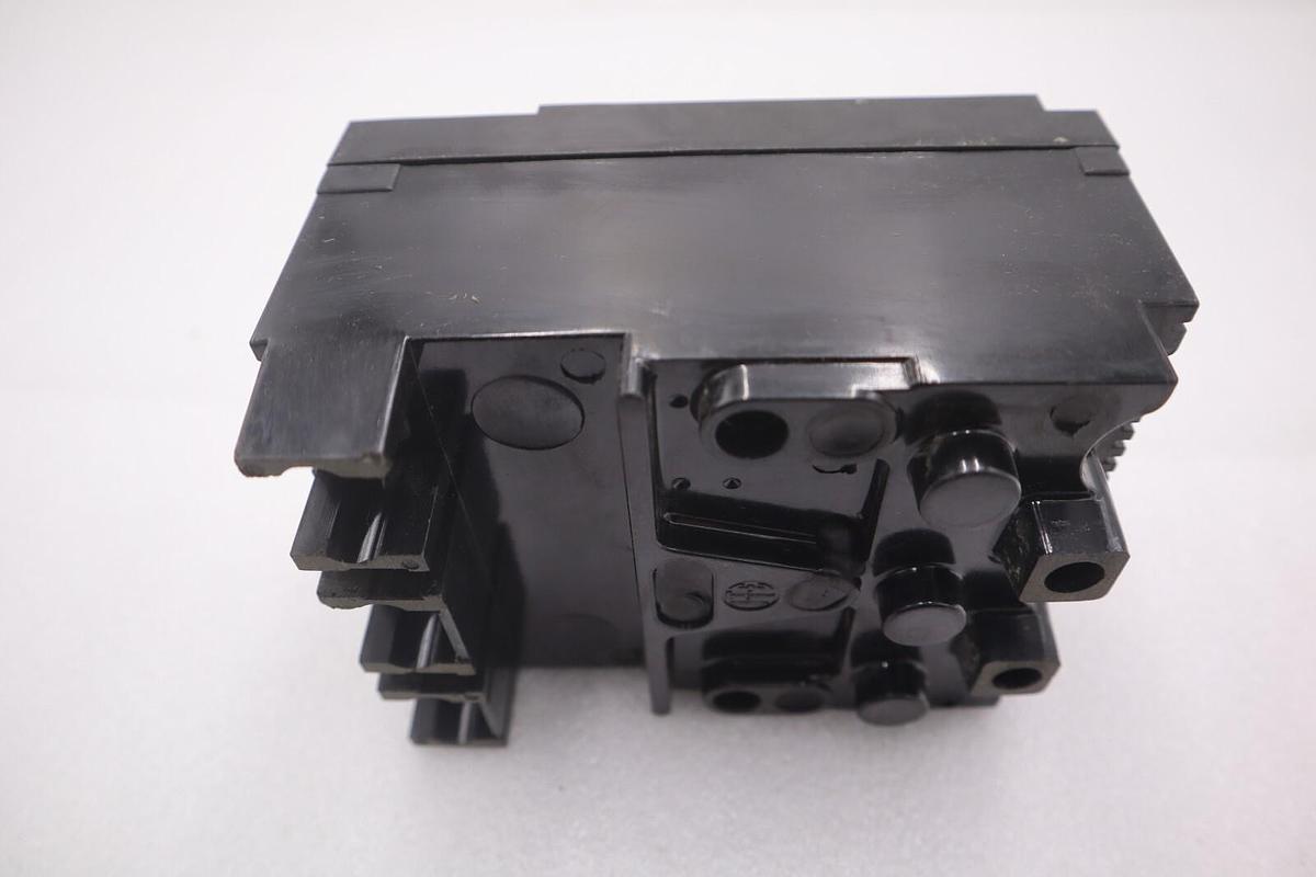 Used ITE SIEMENS EE3B040 EE3-B040 CIRCUIT BREAKER 40 AMP 3 POLE 240 Volt STOCK B-629