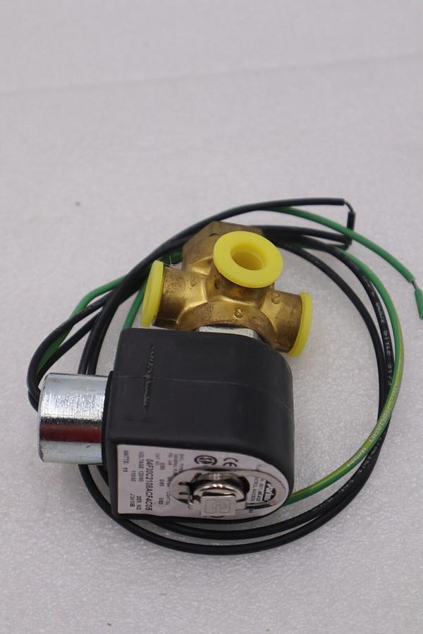 Used PARKER 04F30C2108ACF4C05 NPT 1/4 SOLENOID VALVE STOCK #K-2296