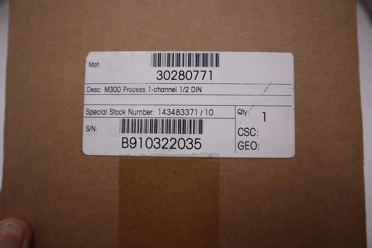 Mettler Toledo M300 / 30280771 Process Transmitter NEW IN BOX STOCK G144