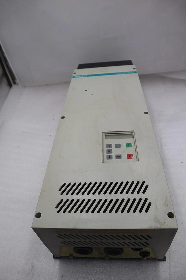 SIEMENS 6SE2117-3AA21 / 6SE21173AA21 (NEW) DRIVE AC 15HP 25AMP 300/500V #999-C