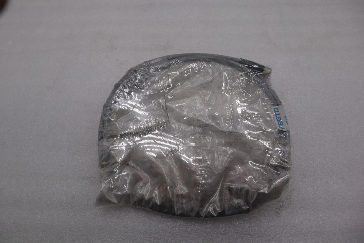 Festo KM8-M8-GSGD-1 Connecting Cable. PN: 175489 STOCK K-3913