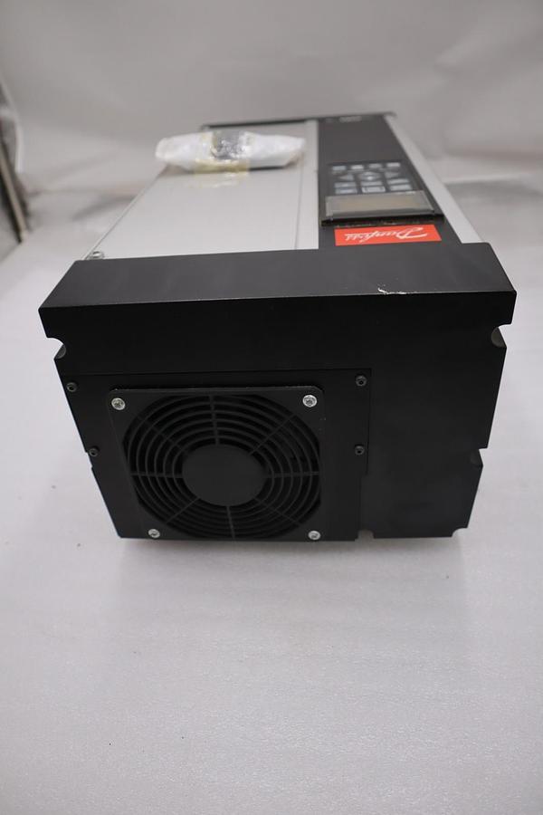 NEW DANFOSS VLT5006 PT5C54STR3DLF00A00C0 175Z0293 VARIABLE SPEED DRIVE #H1106