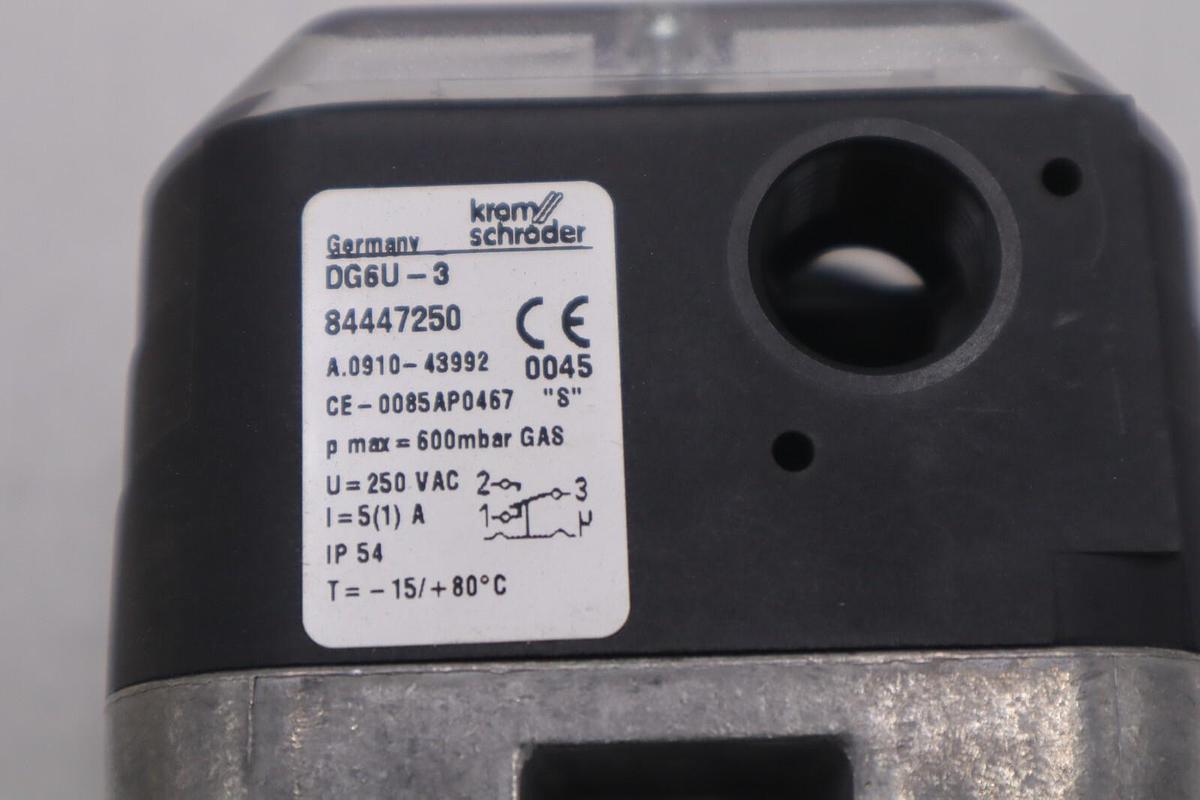 Used NEW OPEN BOX KROMSCHRODER Gas Pressure switch DG6U-3 STOCK K-3464