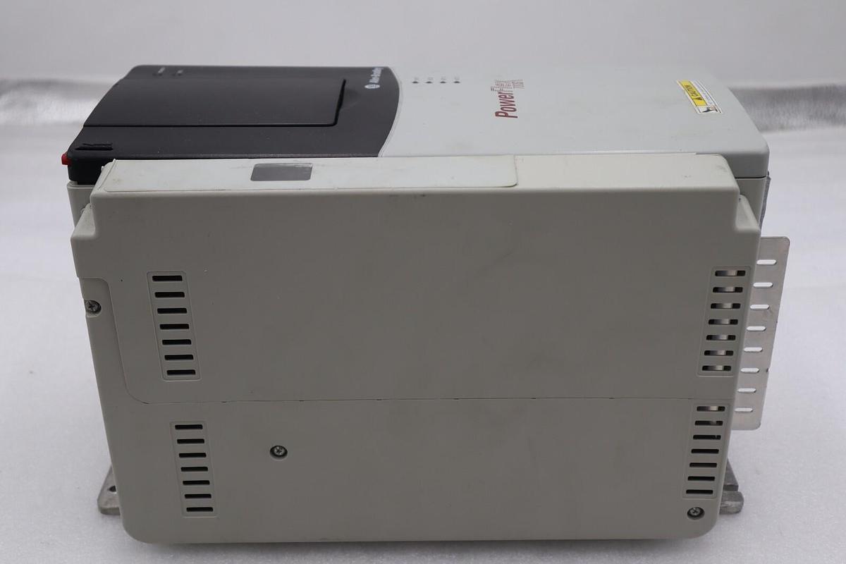 Used NEW 2014 Allen Bradley 20DD5P0A0EYYANASE Powerflex 700S Drive 3hp STOCK 2928