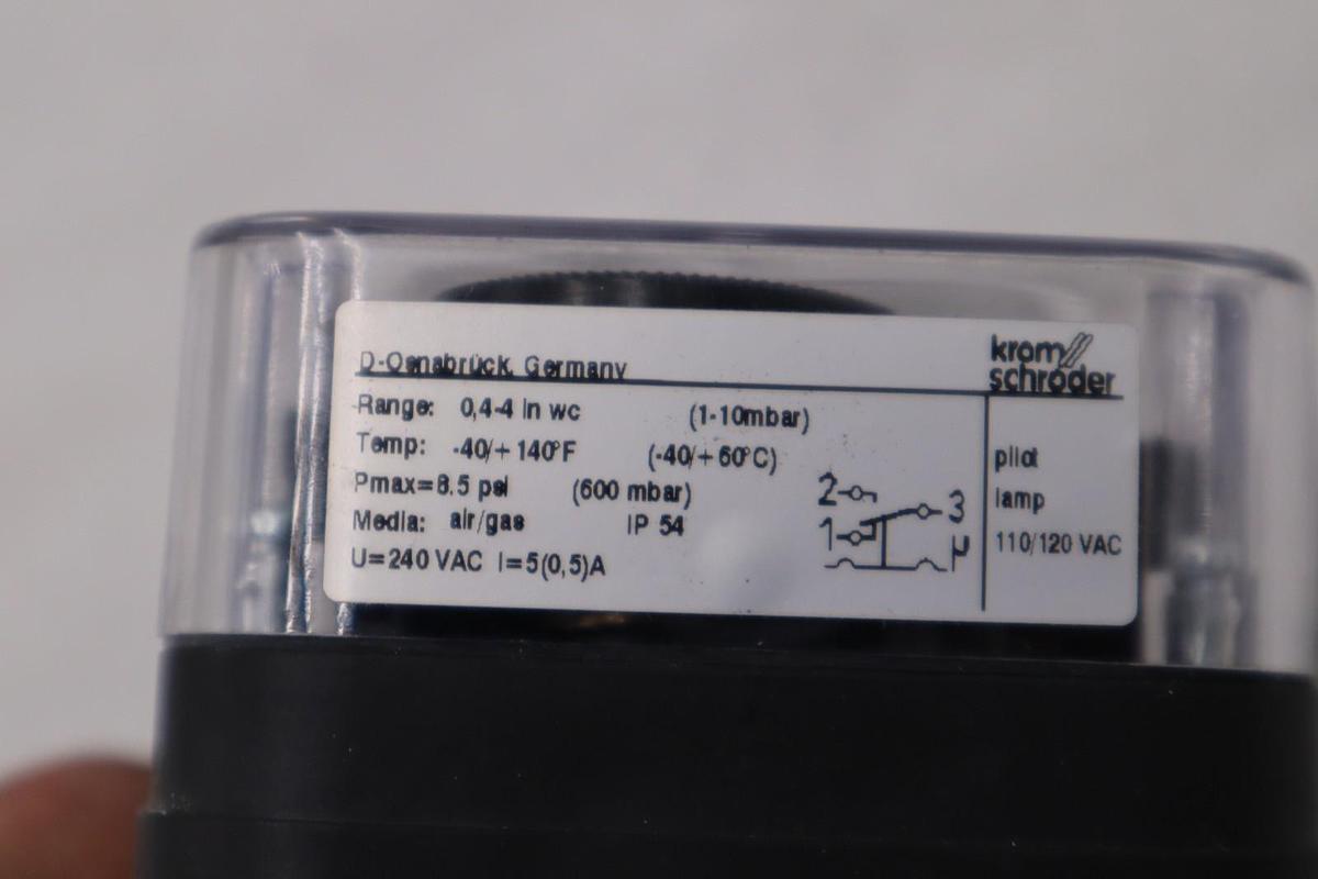 Used Krom Schroder DG10T Pressure Switch 0.4-4.0 IN WC 1.0-10 BAR STOCK H1147A