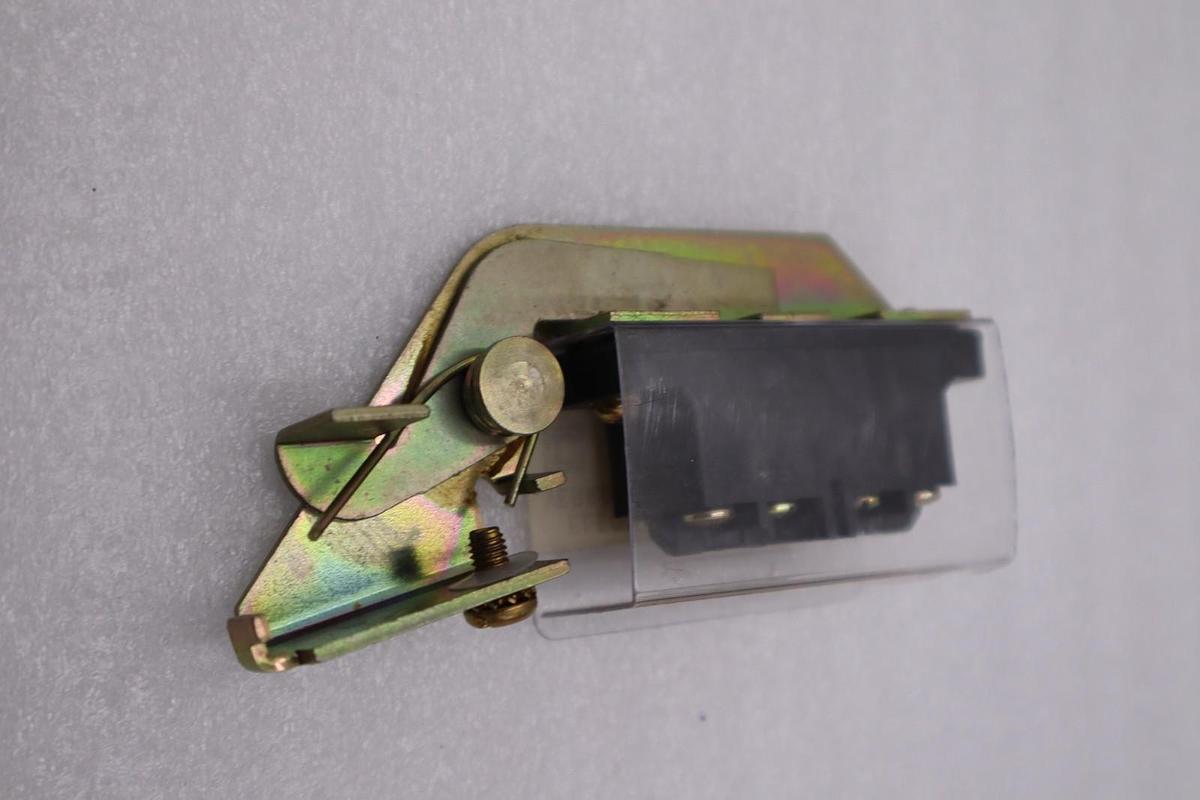 Used NEW OPEN BOX SQUARE D EK300-2 ELECTRICAL INTERLOCK H1557A