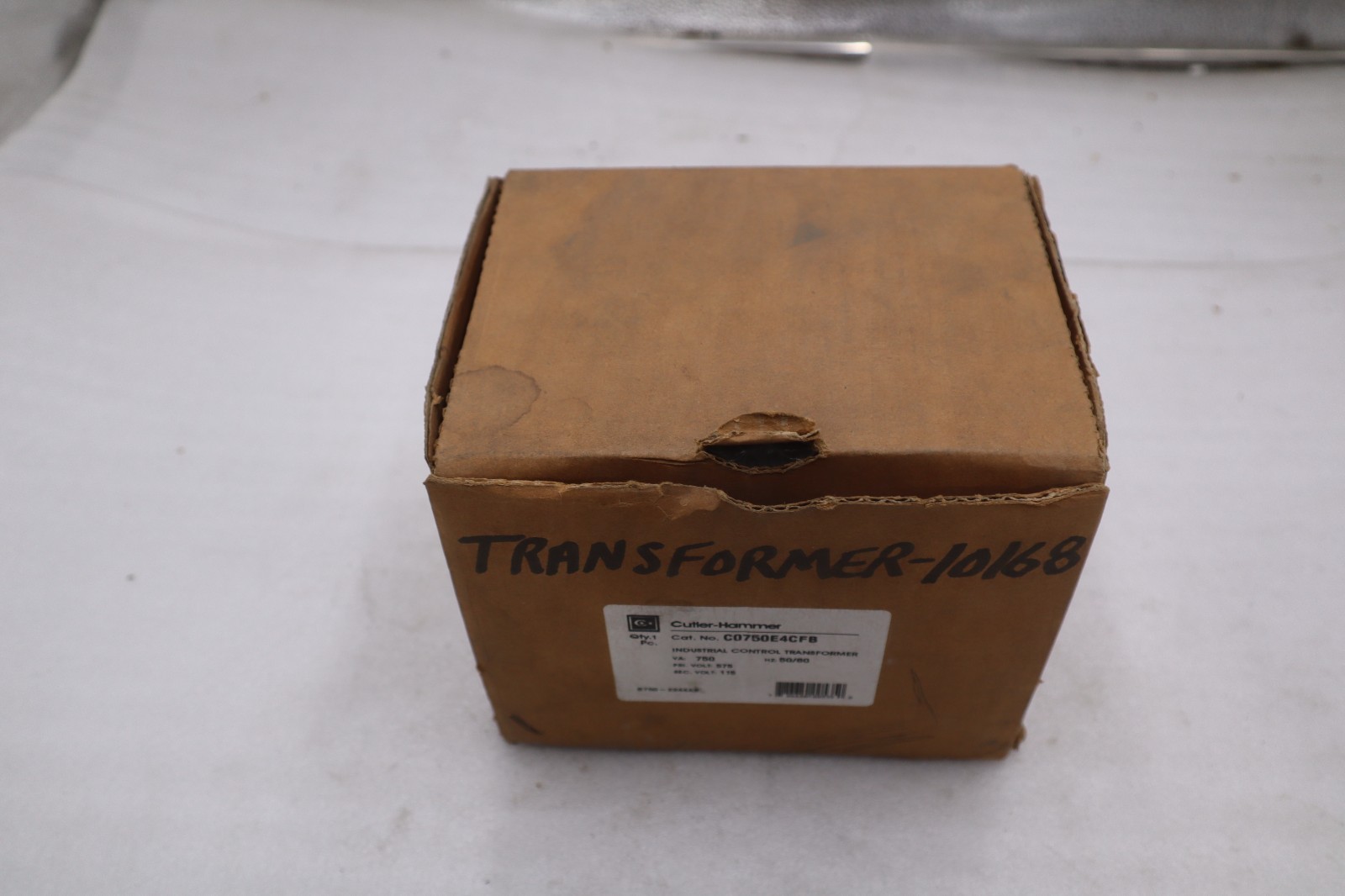 Used NEW OPEN BOX Cutler Hammer C0750E4CFB Industrial Control Transformer STK GF556