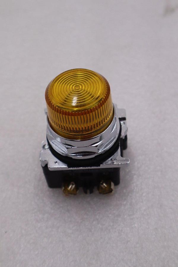 Used Eaton 10250T206NC3N INDICATING LIGHT HEAVY-DUTY PUSHBUTTONS STOCK L-250A