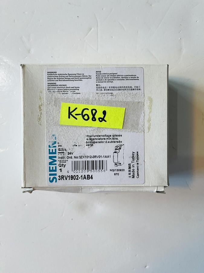 Used Siemens 3RV1902-1AB4 Undervoltage Trigger #K-682