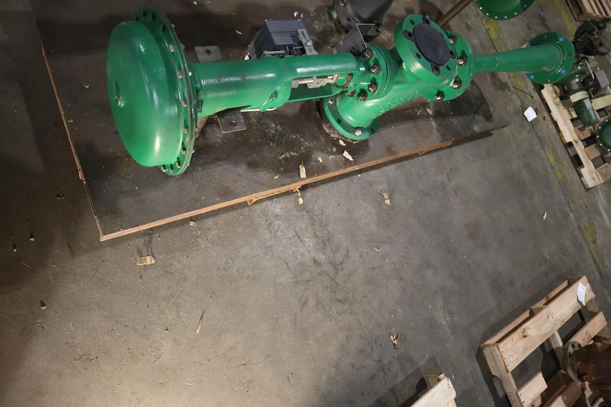 Used Fisher Control Valve Fulton Boiler Steam Valve With Pneumatic Actuator