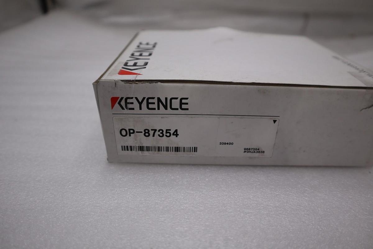 Used NEW OPEN BOX  Keyence OP-87354 Standard control cable STOCK H865A