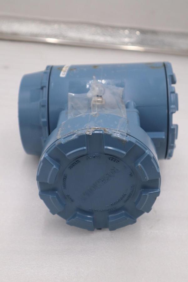 Used NEW OPEN BOX Emerson Rosemount Oxymitter 4000 6A00095G06 90-250VAC 50/60Hz G699