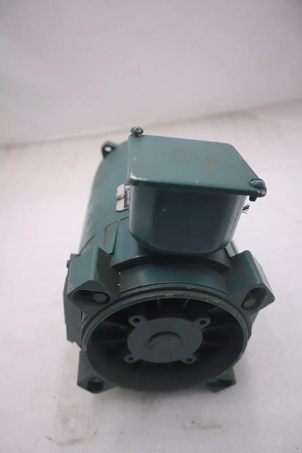 Used RELIANCE T56H1021P-XL ELECTRIC MOTOR .50 HP STOCK #M-25