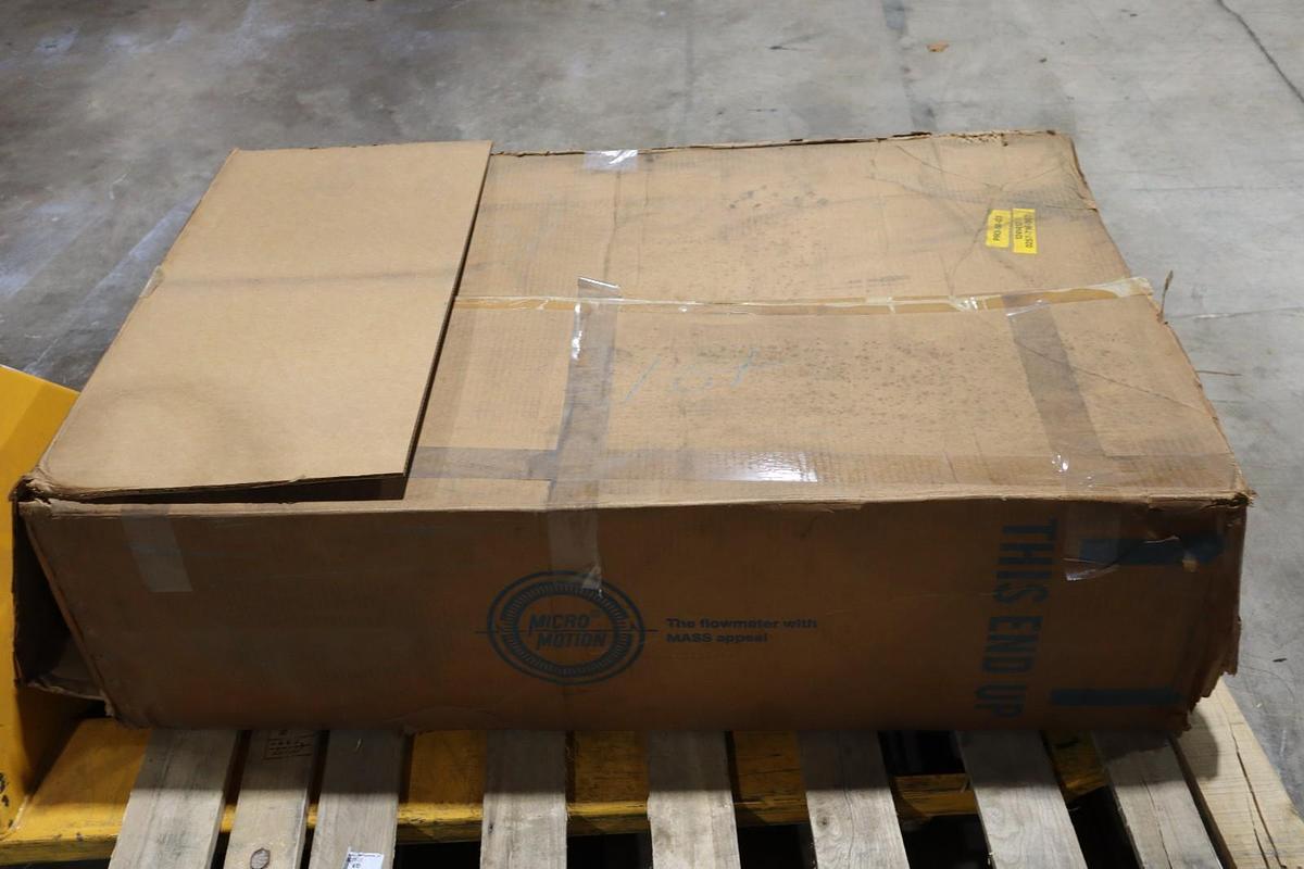 NEW IN BOX - Micro Motion DL200S227SU Mass Flow Sensor 2in STOCK HS36