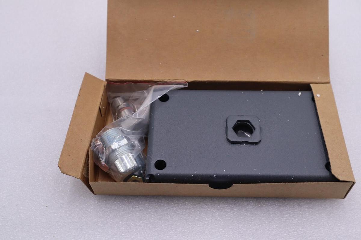 NEW Foxboro 870CC-07-N Electronic Transmitter STOCK 2195