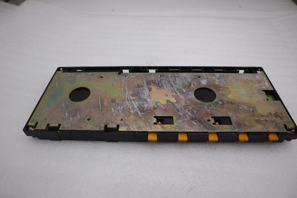 Used OMRON C200H-BC051-V1 CPU Base Unit stock 3911-A