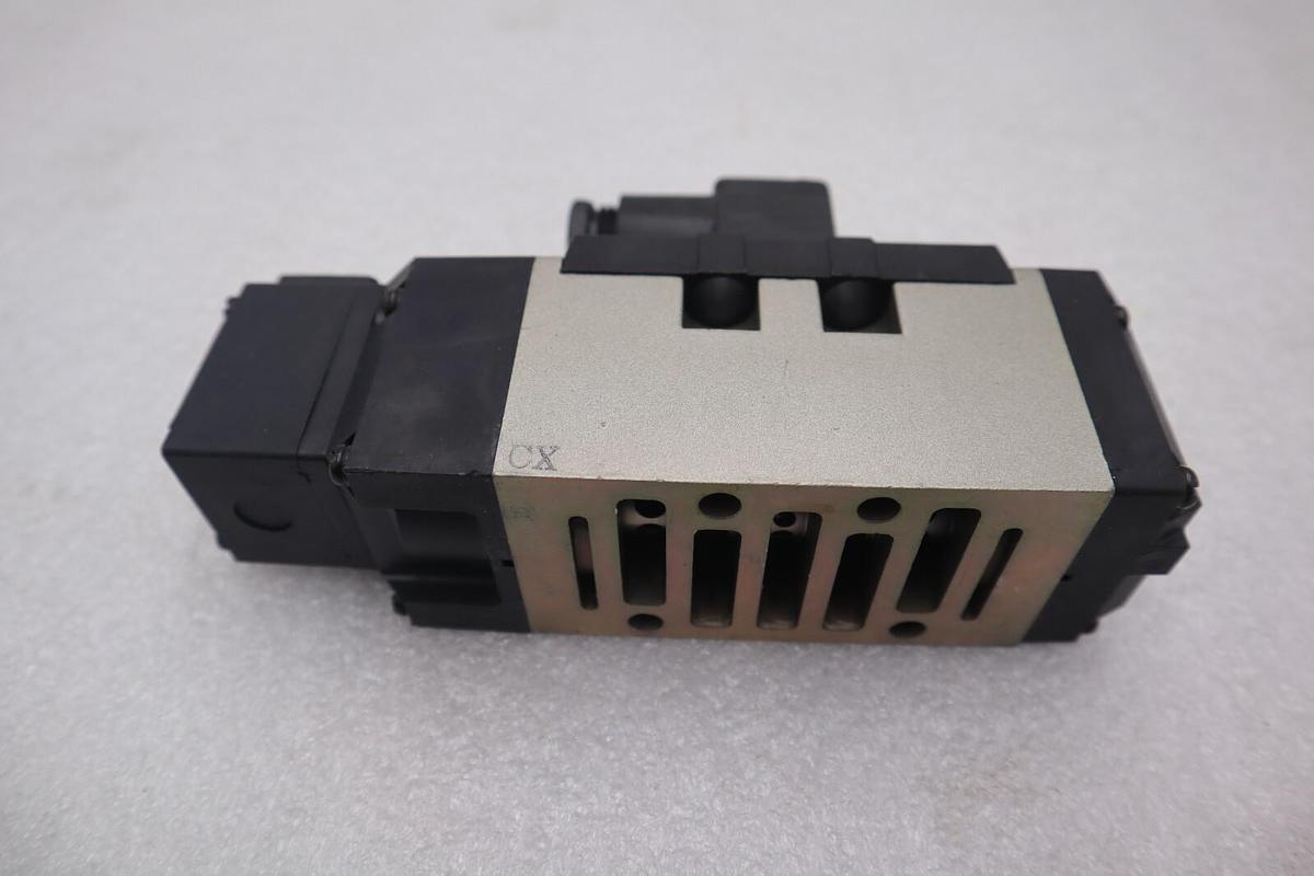 Used SMC VS7-8-FG-S-9Z / VS78FGS9Z (BRAND NEW) 10 AVAILABLE K-2542