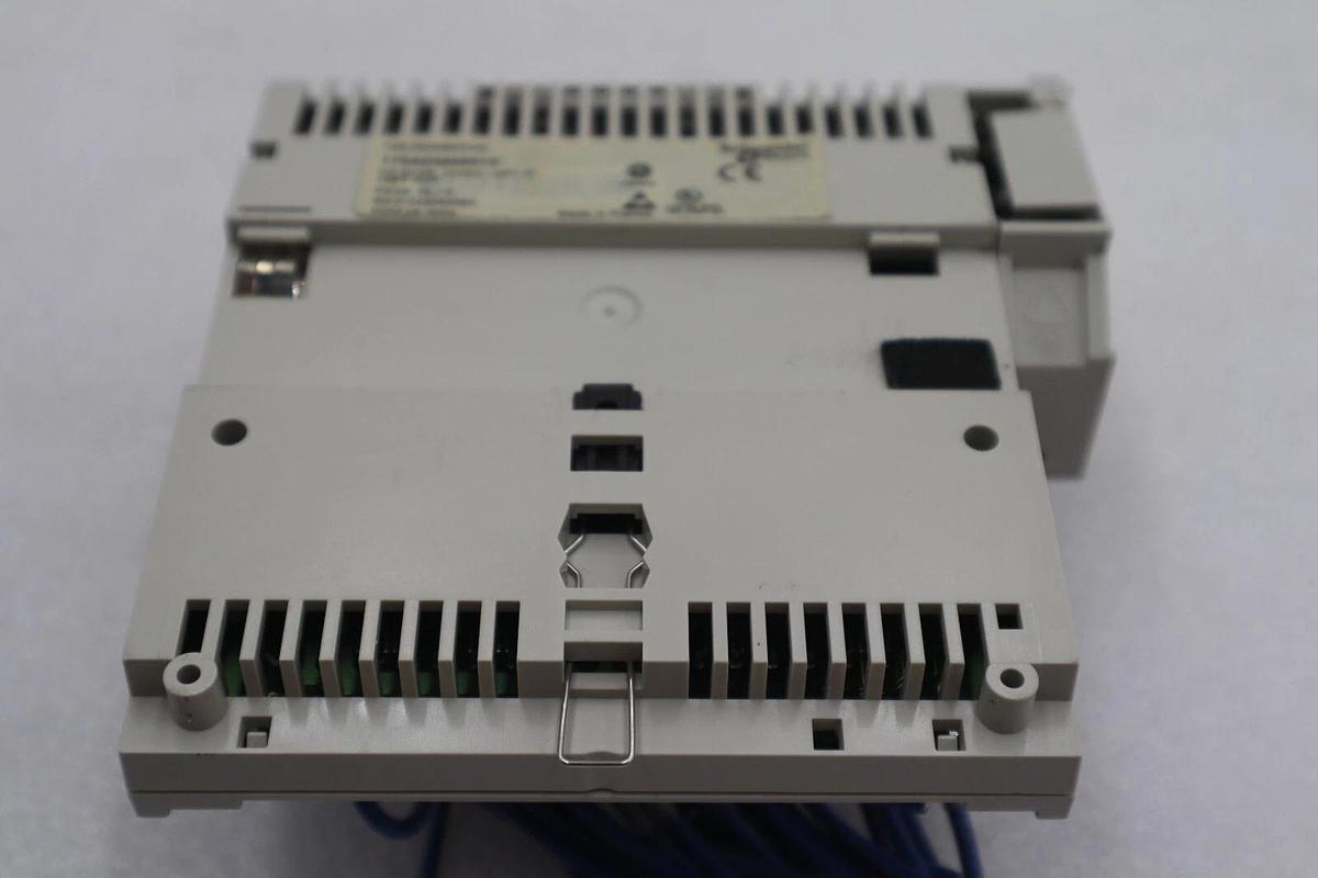 Used Schneider Electric 170ADM35010 PLC I/O Base 24VDC-16PT IN/OUT #4103