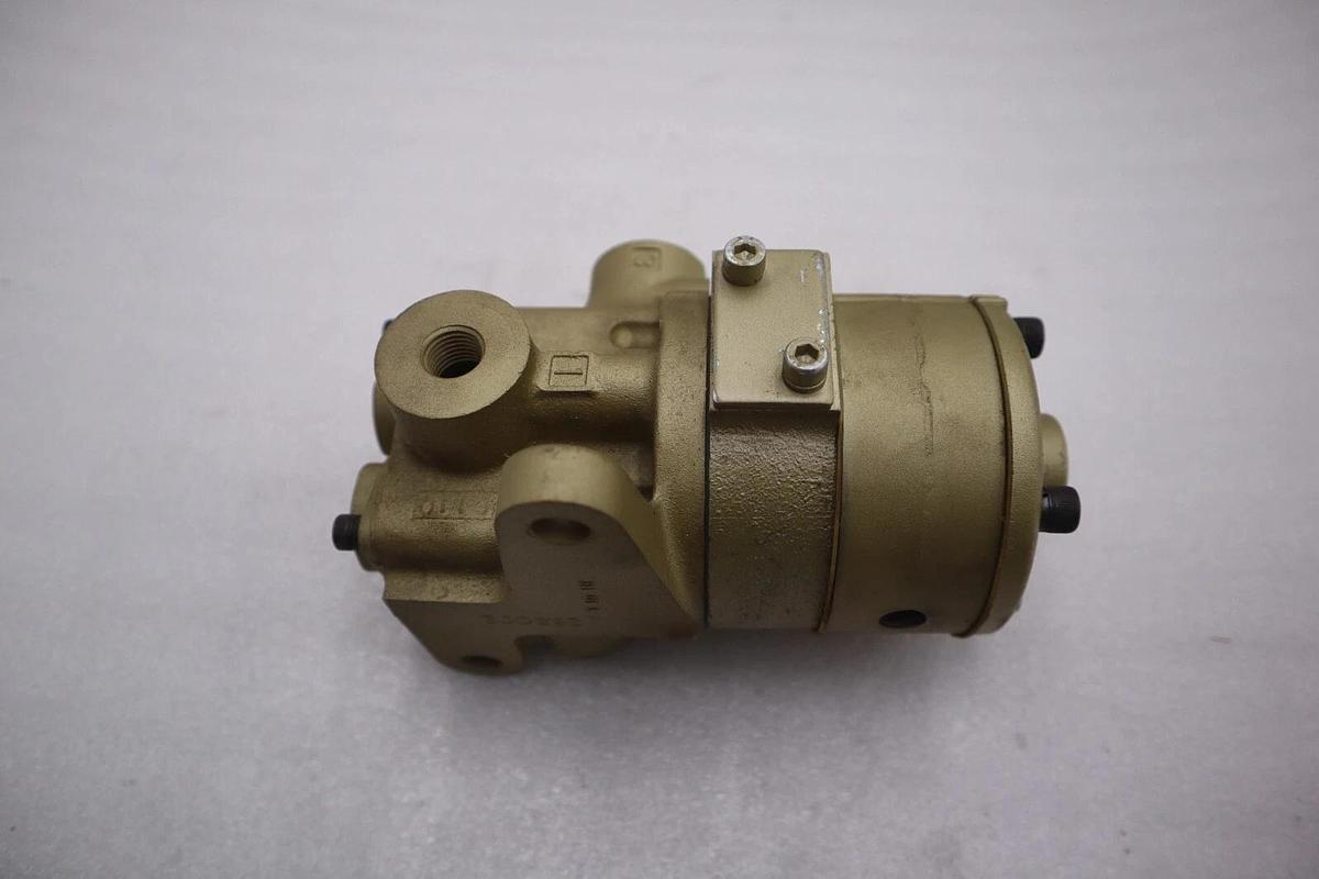 Used ROSS AIR VALVE 4WAY 2756A2002 STOCK B-751