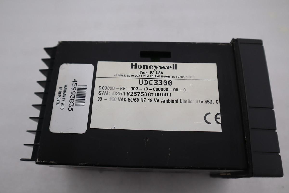 Used HONEYWELL UDC3300 DC330B-KE-003-10-000000-00-0 TEMPERATURE CONTROLLER #H548A