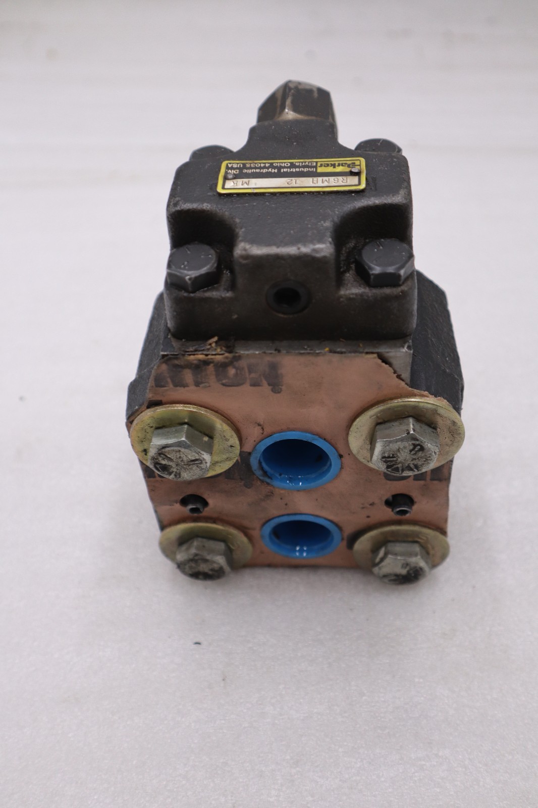 Used PARKER R6MA 12 MK  HYDRAULIC DIRECTIONAL CONTROL VALVE STOCK #2173A