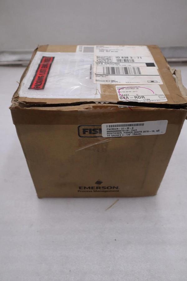 Used FISHER CONTROLS 3570-462-18911 PNEUMATIC VALVE POSITIONERS - STOCK GF392