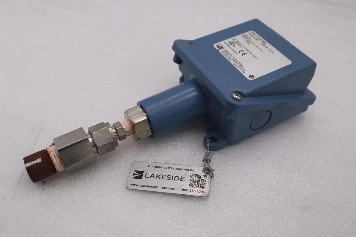 Used UNITED ELECTRIC H100-702 PRESSURE SWITCH STOCK 4435A