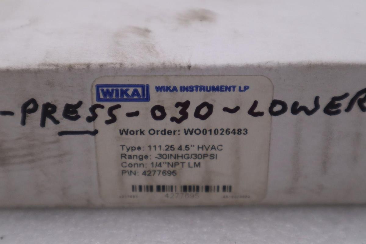 WIKA 4277695 PRESSURE GAUGE 111.25C 4.5" -30 INHG/+30 PSI - STOCK GF598A
