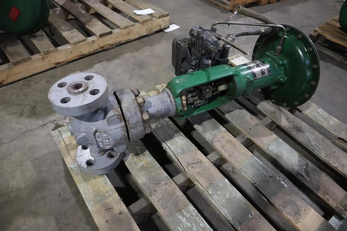 Used Fisher Control Valve Size 40 With 667 Pneumatic Actuator