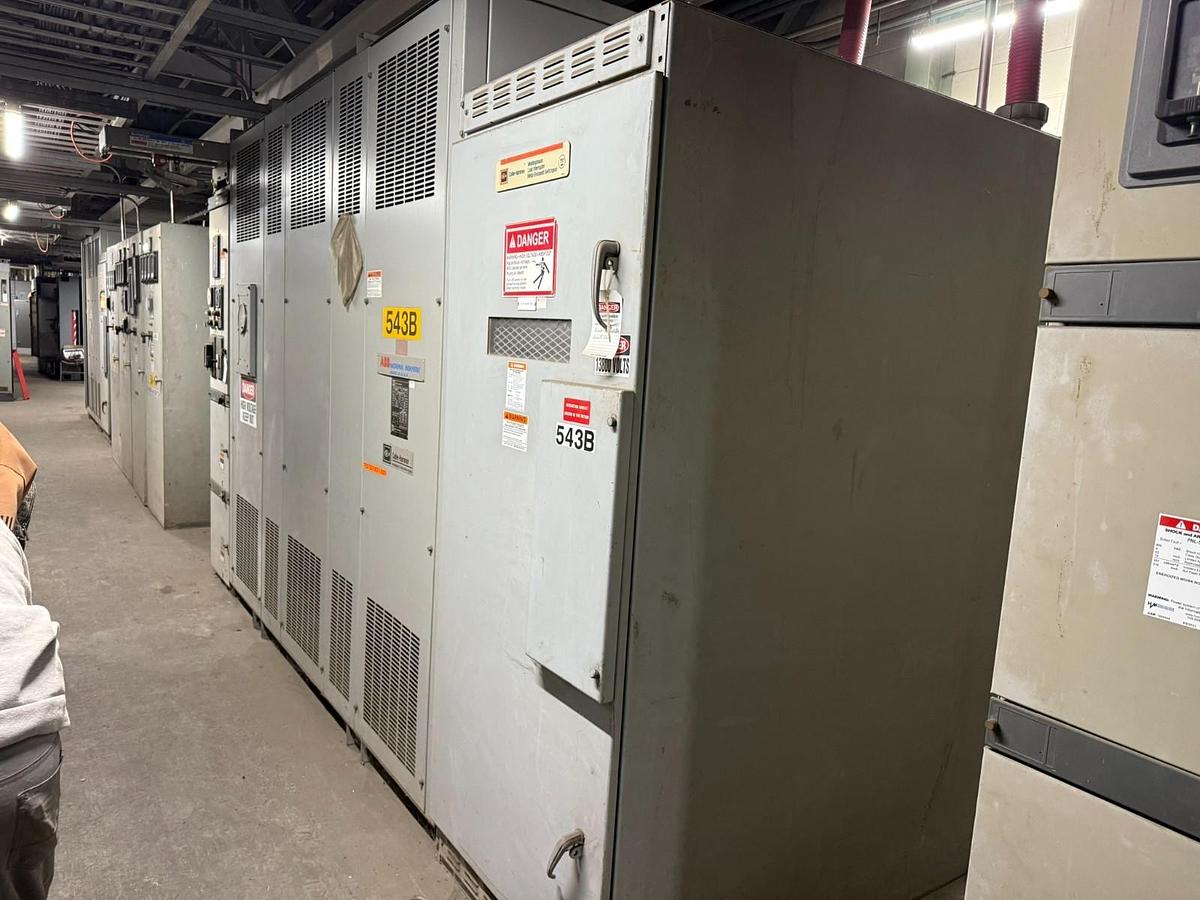 Used ABB CUTLER HAMMER 2500/3333 kVA 13800 Delta to 600Y Dry Type Transformer W/ GEAR
