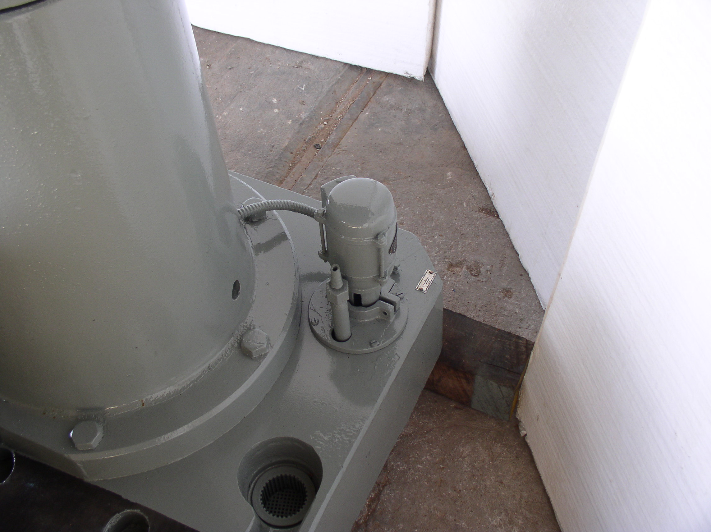 Used 3' x 9" JET Model JRD-939 Radial Arm Drill; T-Slotted Table; Mfg. 1985 - LIKE NEW