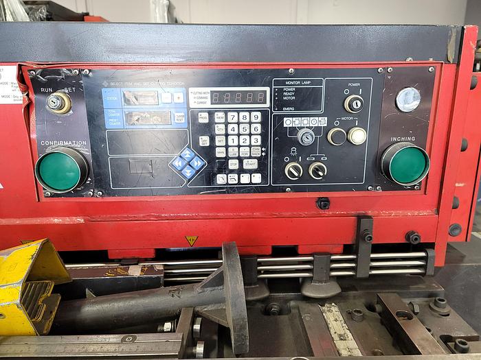 Used 1996 1/4" x 8' Amada M-2560 Mechanical Shear
