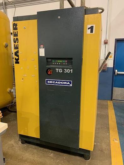 Used KAESER AIR COMPRESSOR 400 HP MODEL FSD 400 MFG. 2009 W/ AIR DRYER
