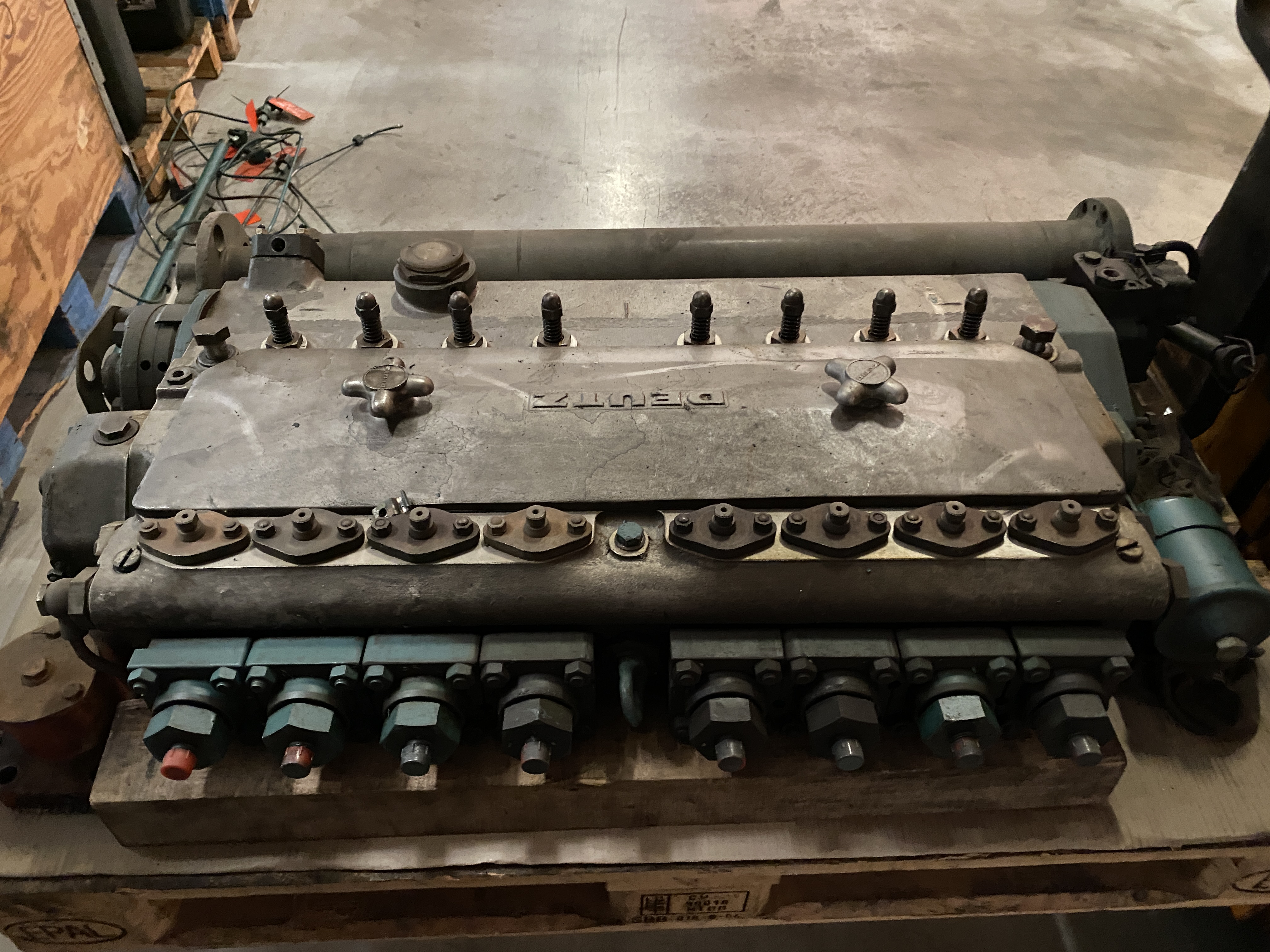 Used FUEL INJECTION PUMP DEUTZ BV8M545 - P/N 199-17-100-390