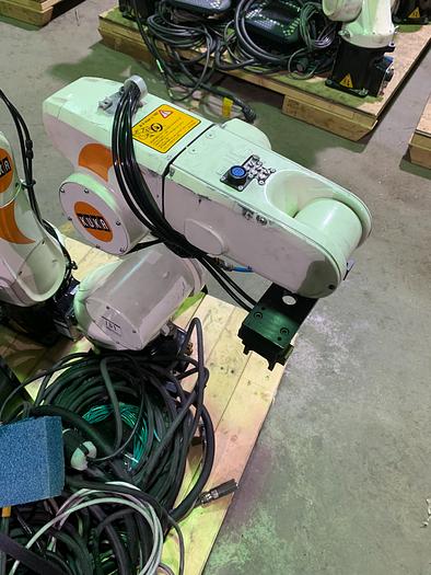 Used KUKA KR 5 SIXX R650 6 AXIS CNC ROBOT