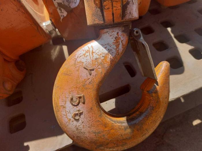 Used 5 TON CHAIN BLOCKS (10M LIFT)