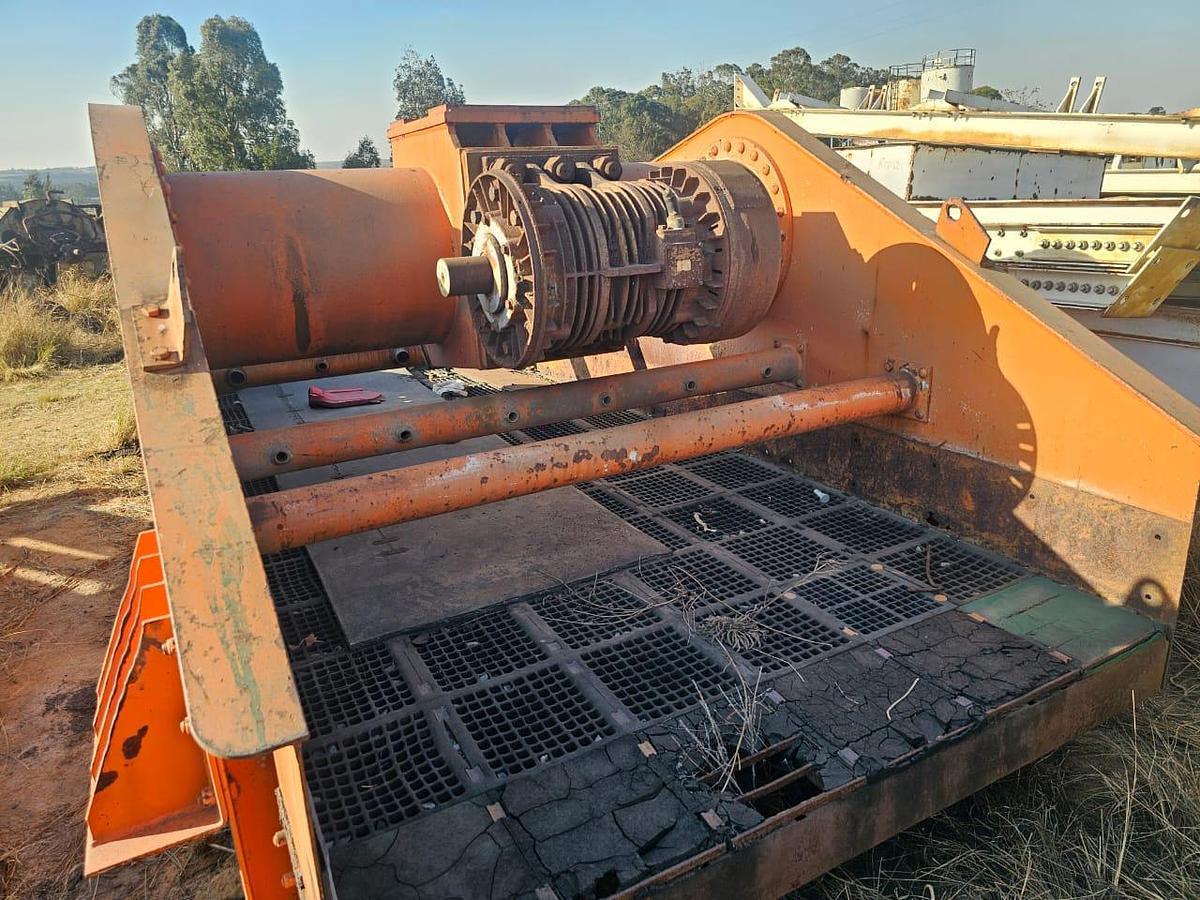 Used 6X11 SINGLE DECK SCREEN (USED)