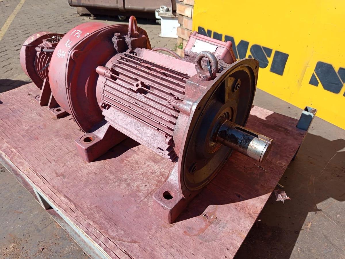 Used VIBRATING MOTOR 2.8KW