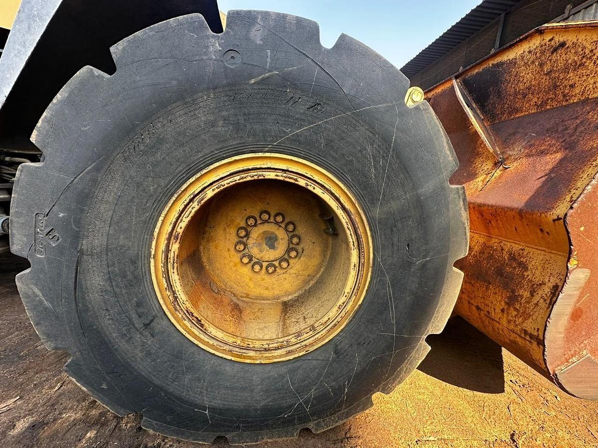 Used KOMATSU WA250-6 FRONT END LOADER - INOPERABLE