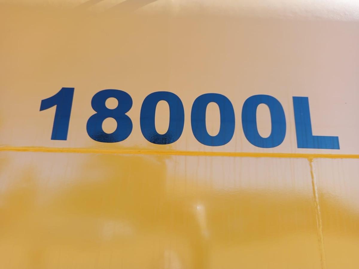 Used BELL B18D ARTICULATED WATER TANKER