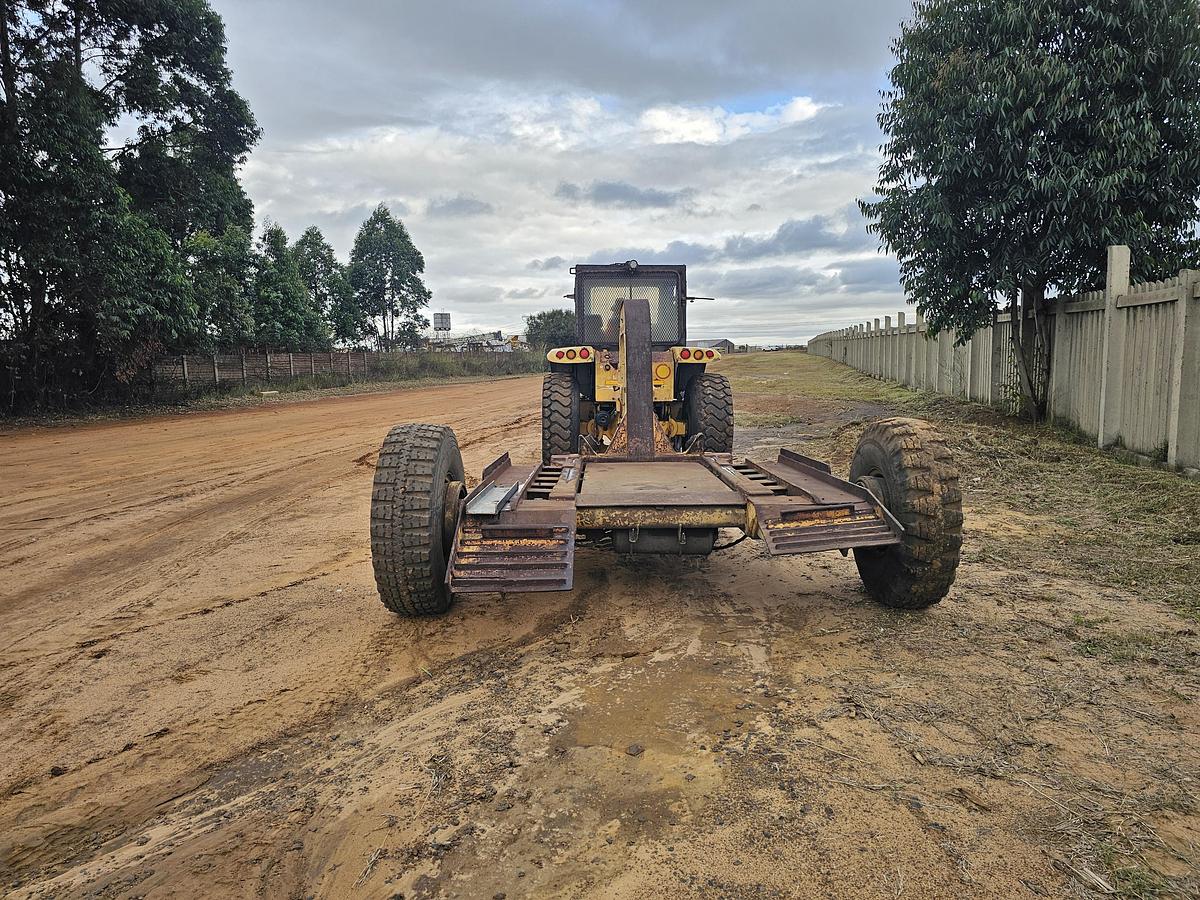 Used BELL TRACTOR WITH TRAILER