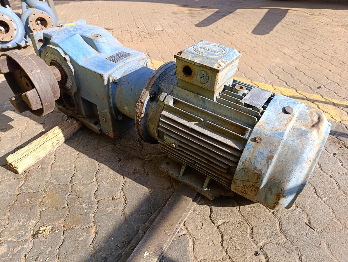 Used POWERPACK GEARBOX WITH ELECTRIC MOTOR
