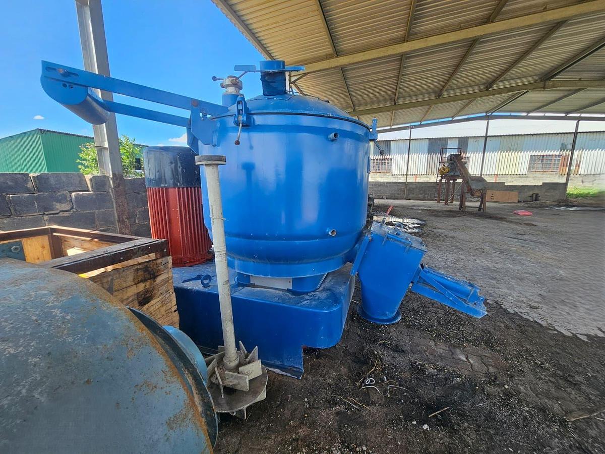 Used POT MIXER / BLENDER WITH ELECTRIC MOTOR