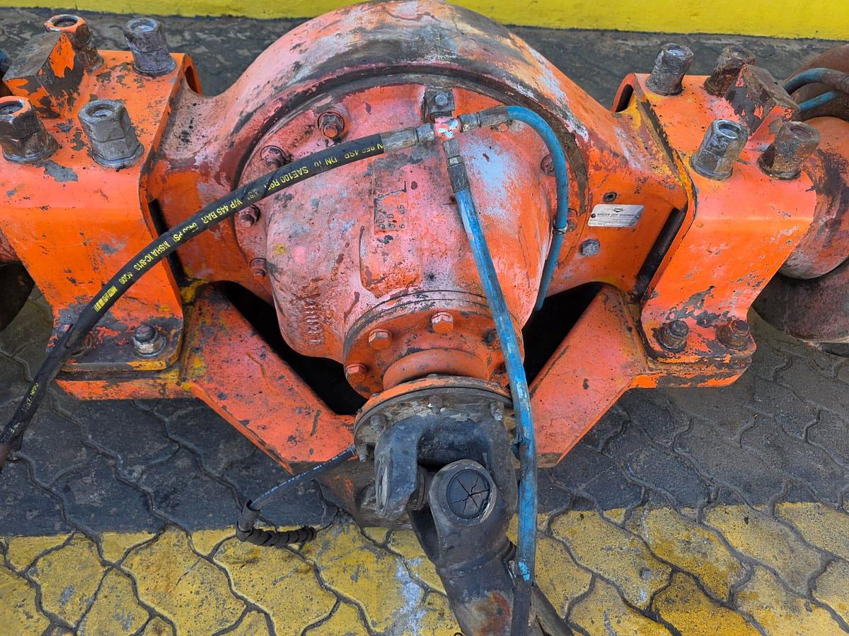 Used DANA SPICER FRONT DIFF (USED)