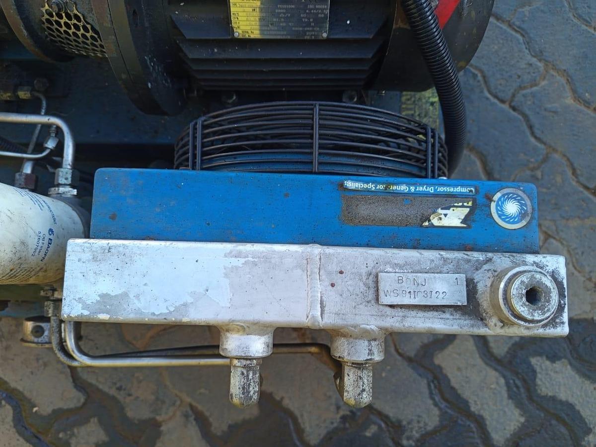 Used BOUWA COMPRESSOR 525V