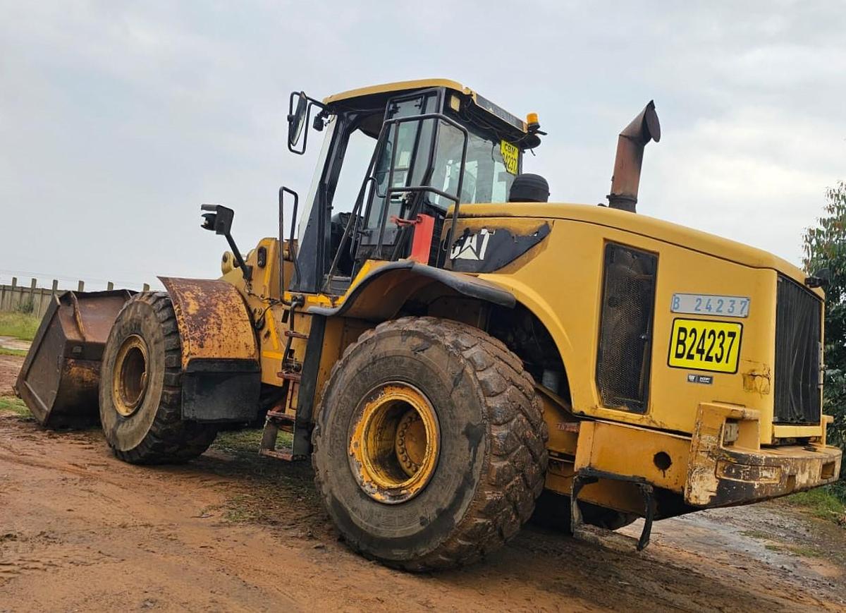 Used CATERPILLAR 966H FRONT END LOADER