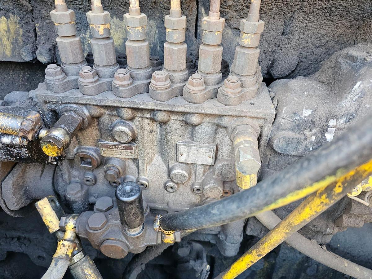 Used D375A KOMATSU DOZER (STRIPPING)